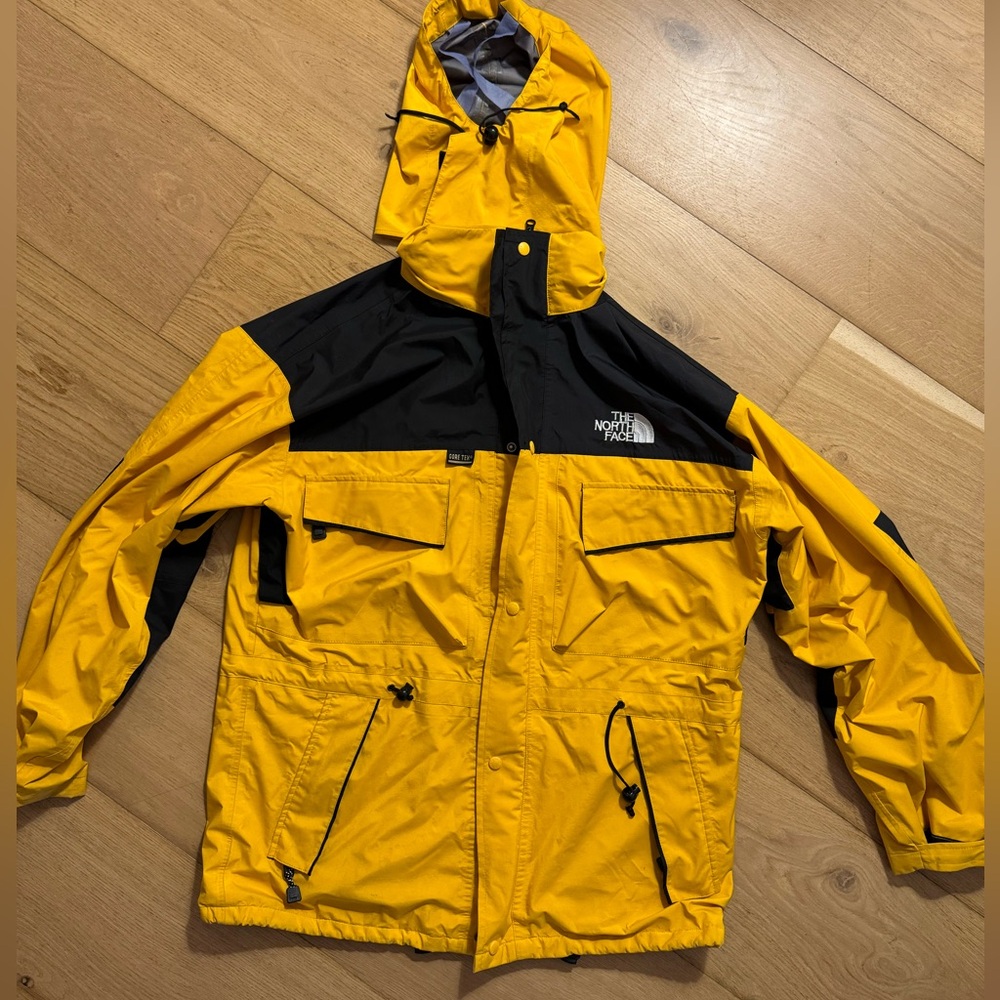 Men’s Vintage 90s The North Face Gore-Tex Yellow Mountain Jacket